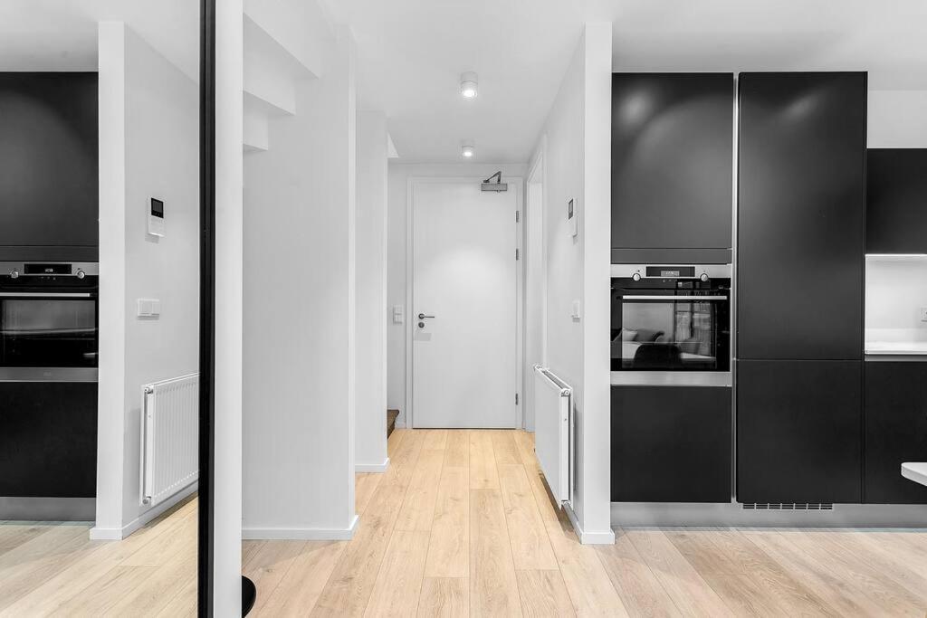 Apartment Luxury Nest 2b, 1b-heart Of Downtown-free Parking *
