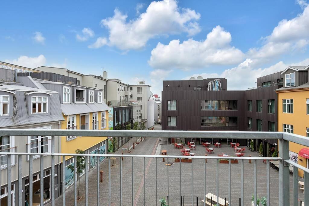Luxury Nest 2b, 1b-heart Of Downtown-free Parking *